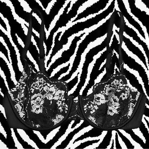 ★ Victoria’s Secret Black & White Floral Lace Bra ★